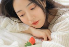 床上美女细长美腿性感诱人写真-套图岛