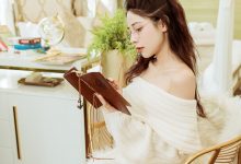 [YALAYI雅拉伊]2022.02.22 NO.900 女友来探班 诗咏[41+1P／410MB]-套图岛