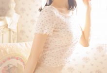 床上美女长腿翘臀大胆诱惑写真-套图岛