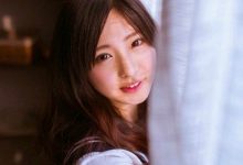 日系白色睡衣美腿丝袜甜美写真图片-套图岛