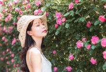 气质美女性感露背诱人写真图片-套图岛