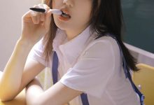 可爱美少女诱人制服写真图片-套图岛