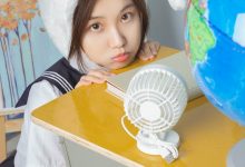 甜美俏皮美女制服写真图片-套图岛