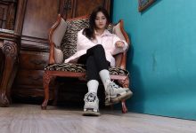 [A&F]丝足视频 052-小美女Xixi展示她的性感39码大脚 [1V-3.11G]-套图岛