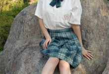 初夏女神 NO.019 念念 墨绿色JK搭配三叶草贝壳头鞋期[155P+1V／4.84GB]-套图岛