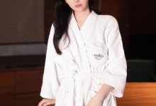 谢小蒽(幼幼)《和闺蜜唐宁宁戏水》原版写真 [80P-880MB]-套图岛