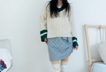 物恋传媒 NO.2312 茯苓-长靴、过膝白棉袜、厚肉丝[160P-1V-3.88G]-套图岛