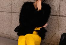 足愉心 NO.010 星朵（搭配：黑色毛衫、黄色连衣裙、绒毛拖鞋、白色棉袜、裸足）[110P+2V／13.6GB]-套图岛