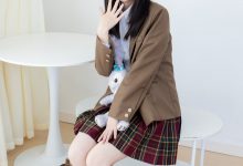 物恋传媒 No.2567 萌萌-短靴、白棉袜、裸足、jk制服 [150P1V-3.61GB]-套图岛